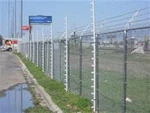 Bezúdržžžžové vysokotenné sklolaminátové plotové stĺpiky pre hraničné elektrické bezpečnostné oplotenie